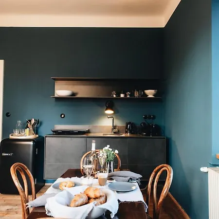 Villa100und10 By Seebnb Holiday home Klagenfurt am Woerthersee