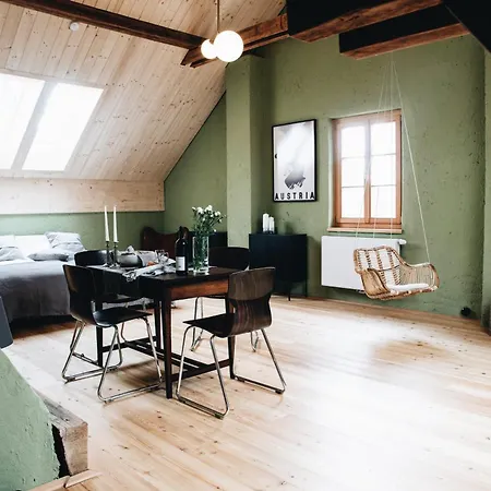 Villa100und10 By Seebnb Holiday home Klagenfurt am Woerthersee